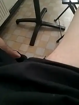 Snapshot of JuicyBigcock@xh chatting on 05.30.26 JuicyBigcockxh online show from 05.30.26
