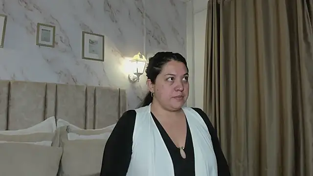 Paula And online show from 07.22.26