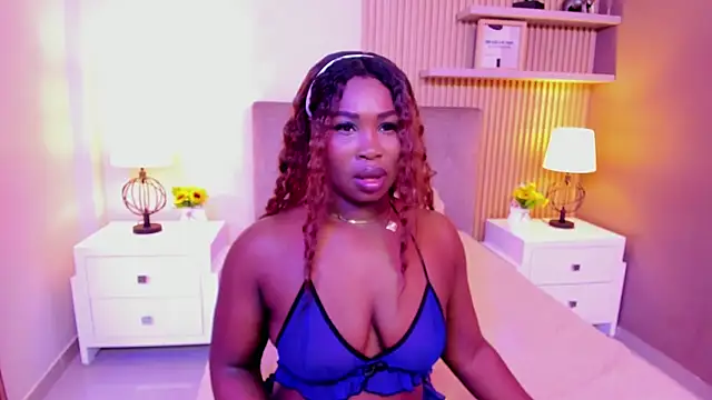 Snapshot of SerenaWinslow chatting on 07.16.26 SerenaWinslow online show from 07.16.26