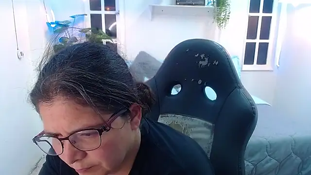 Snapshot of Linda_banks_ chatting on 09.17.25 Linda banks  online show from 09.17.25