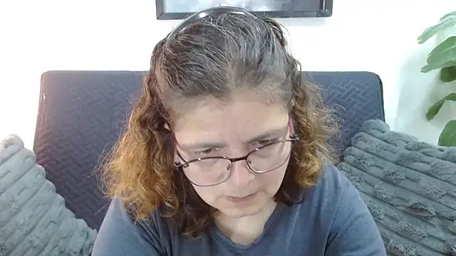 Snapshot of Linda_banks_ chatting on 09.21.25 Linda banks  online show from 09.21.25