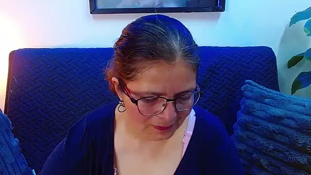 Snapshot of Linda_banks_ chatting on 09.24.25 Linda banks  online show from 09.24.25