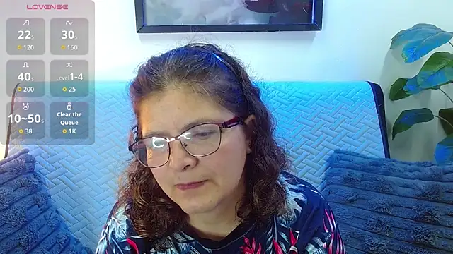 Snapshot of Linda_banks_ chatting on 10.09.25 Linda banks  online show from 10.09.25