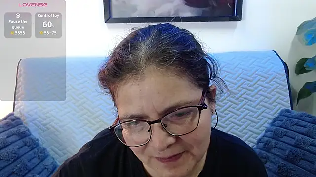 Snapshot of Linda_banks_ chatting on 10.10.25 Linda banks  online show from 10.10.25