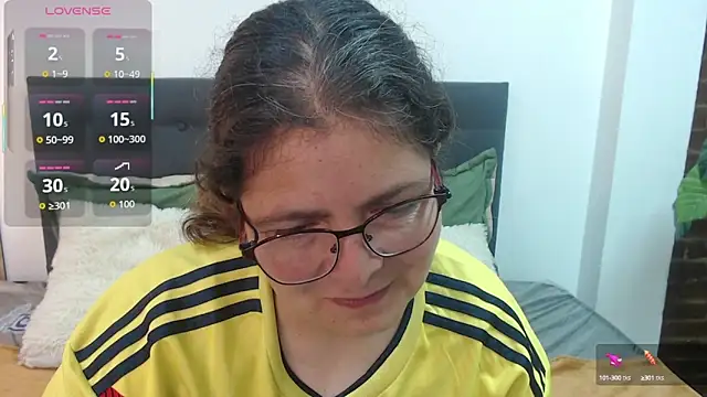 Snapshot of Linda_banks_ chatting on 10.15.25 Linda banks  online show from 10.15.25