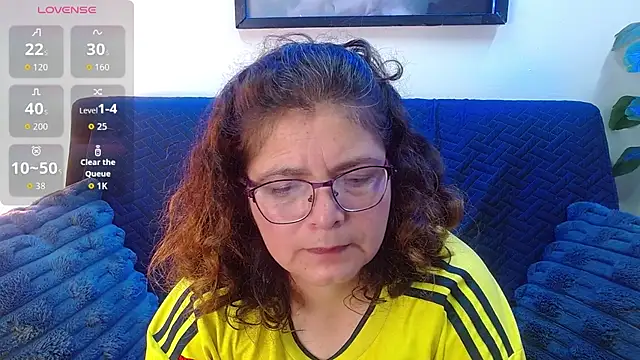 Snapshot of Linda_banks_ chatting on 10.16.25 Linda banks  online show from 10.16.25