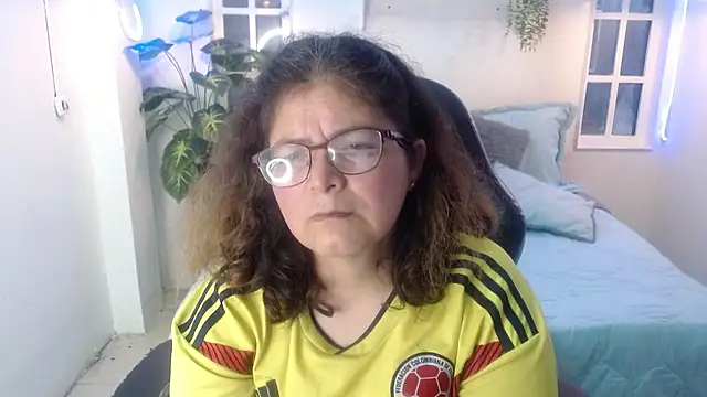 Snapshot of Linda_banks_ chatting on 10.18.25 Linda banks  online show from 10.18.25