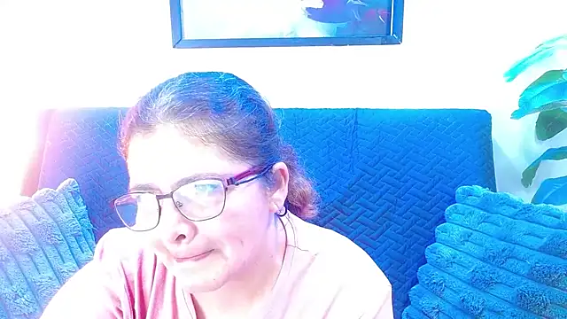 Snapshot of Linda_banks_ chatting on 10.24.25 Linda banks  online show from 10.24.25