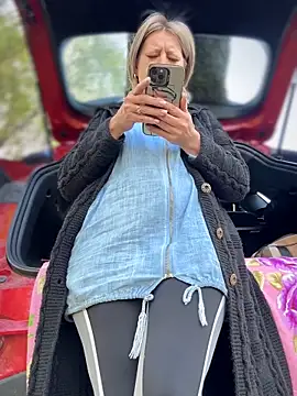 Milena-MilfaXXX online show from 04.21.26