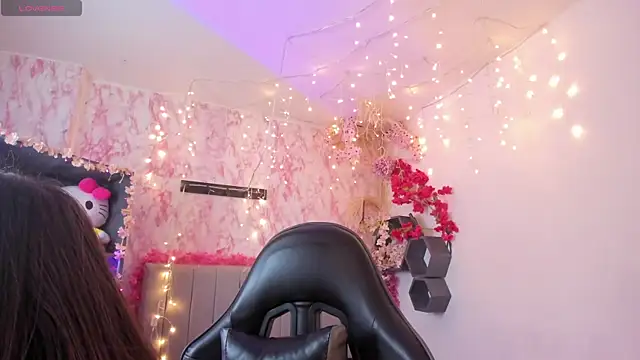 Scarlett21   online show from 04.30.26