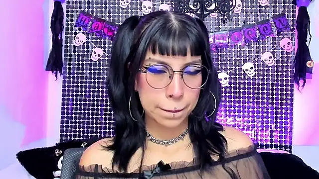 Snapshot of Rose_72 chatting on 10.14.25 Rose 72 online show from 10.14.25