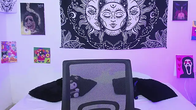 Rose 72 online show from 04.30.26