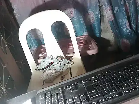 Snapshot of lady_helen00 chatting on 10.22.25 lady helen00 online show from 10.22.25