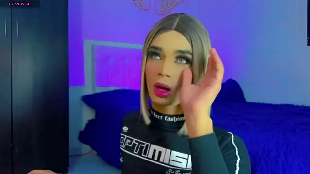 Snapshot of HANNAH_BACKERS chatting on 10.08.25 HANNAH BACKERS online show from 10.08.25