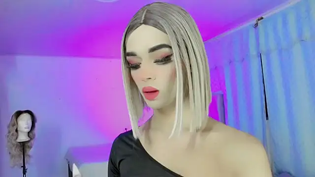 Snapshot of HANNAH_BACKERS chatting on 11.28.25 HANNAH BACKERS online show from 11.28.25