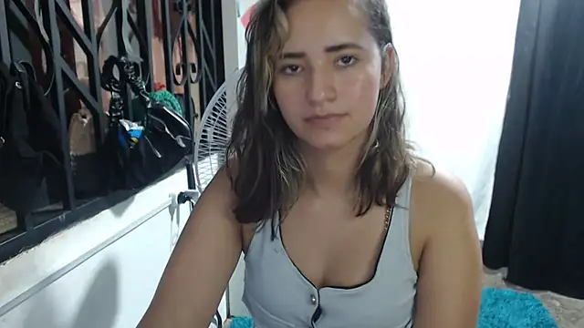 Snapshot of annie_clark2 chatting on 11.06.25 annie clark2 online show from 11.06.25