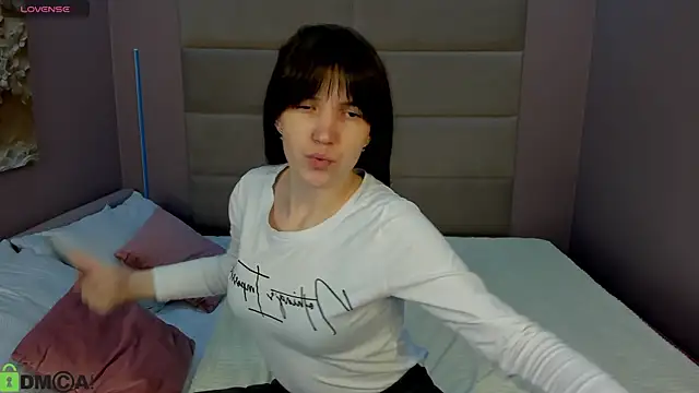MalvinaDream online show from 04.22.26
