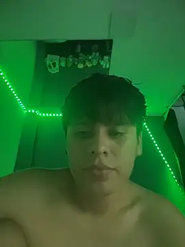 Kailertwink online show from 04.21.26