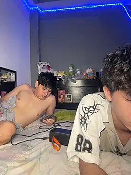 Kailertwink online show from 07.24.26