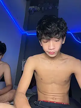 Kailertwink online show from 07.24.26