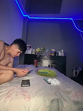 Kailertwink online show from 08.07.26