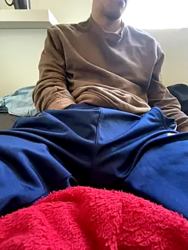 Snapshot of greggts chatting on 11.06.25 greggts online show from 11.06.25