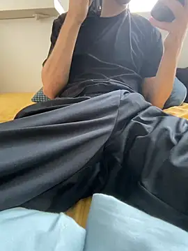 Snapshot of greggts chatting on 12.18.25 greggts online show from 12.18.25