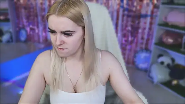 Snapshot of Stef_Nicks chatting on 02.12.26 Stef Nicks online show from 02.12.26