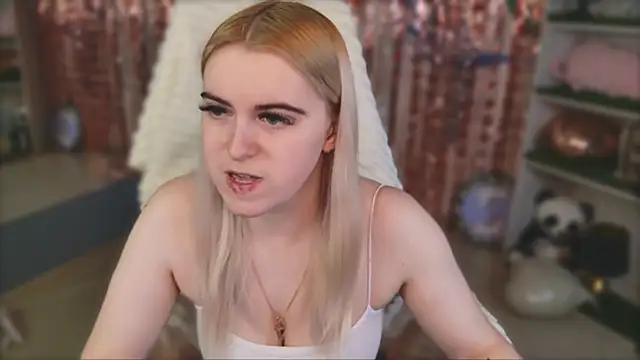 Snapshot of Stef_Nicks chatting on 02.13.26 Stef Nicks online show from 02.13.26