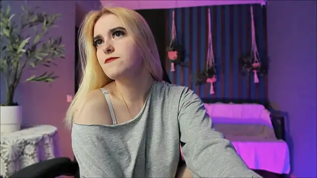 Snapshot of Stef_Nicks chatting on 03.13.26 Stef Nicks online show from 03.13.26