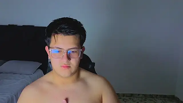 Snapshot of Ryan_Doretti chatting on 10.04.25 Ryan Doretti online show from 10.04.25