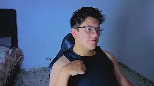 Snapshot of Ryan_Doretti chatting on 10.09.25 Ryan Doretti online show from 10.09.25