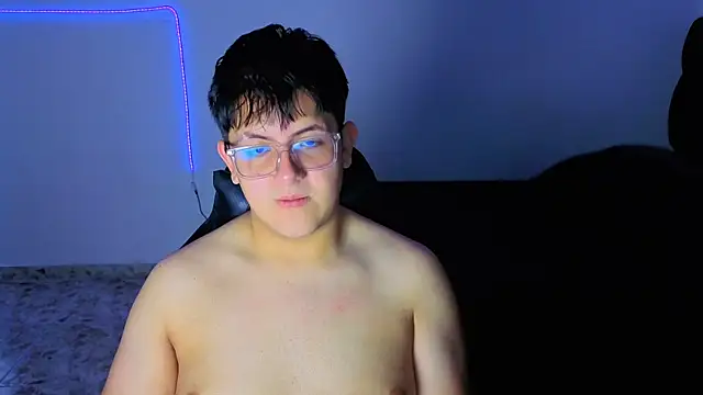 Snapshot of Ryan_Doretti chatting on 11.26.25 Ryan Doretti online show from 11.26.25