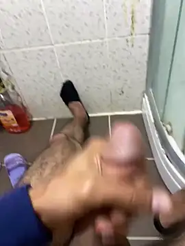 Snapshot of BatchedTracer chatting on 10.30.25 BatchedTracer online show from 10.30.25