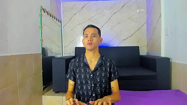 Snapshot of jeremytonner chatting on 09.21.25 jeremytonner online show from 09.21.25