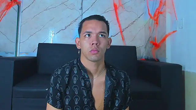 Snapshot of jeremytonner chatting on 11.01.25 jeremytonner online show from 11.01.25