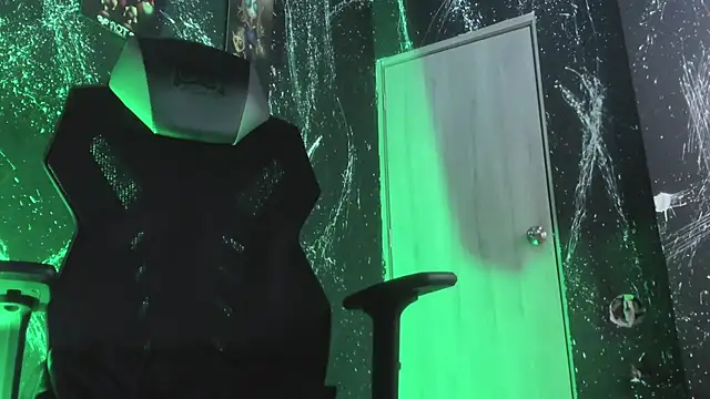 Snapshot of ReyBigx chatting on 10.04.25 ReyBigx online show from 10.04.25