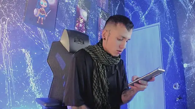 Snapshot of ReyBigx chatting on 10.08.25 ReyBigx online show from 10.08.25