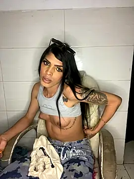 Snapshot of Lady_Dirty444 chatting on 11.19.25 Lady Dirty444 online show from 11.19.25