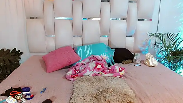 Snapshot of Lady_Dirty444 chatting on 12.14.25 Lady Dirty444 online show from 12.14.25