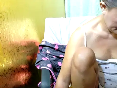 Snapshot of xxloveheart chatting on 05.31.26 xxloveheart online show from 05.31.26