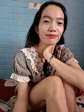 Snapshot of Lyly999 chatting on 10.30.25 Lyly999 online show from 10.30.25