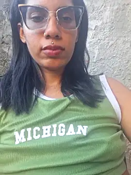 Snapshot of RavenShyfit chatting on 11.15.25 RavenShyfit online show from 11.15.25