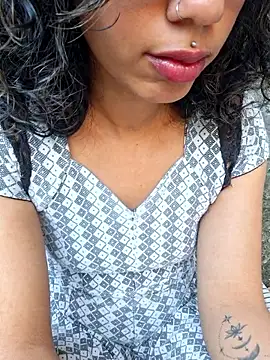 Snapshot of RavenShyfit chatting on 12.19.25 RavenShyfit online show from 12.19.25