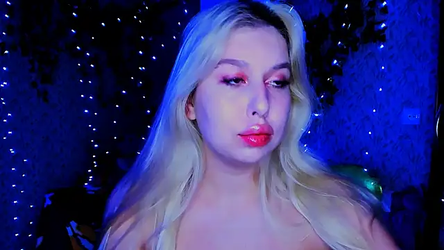 ChloeRicc online show from 11.09.25