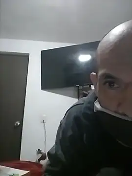 Snapshot of mexhotbi chatting on 11.22.25 mexhotbi online show from 11.22.25