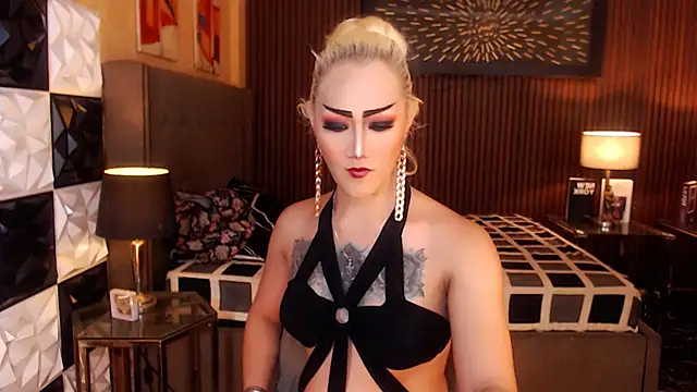 Snapshot of HorseCockDivine chatting on 02.19.26 HorseCockDivine online show from 02.19.26