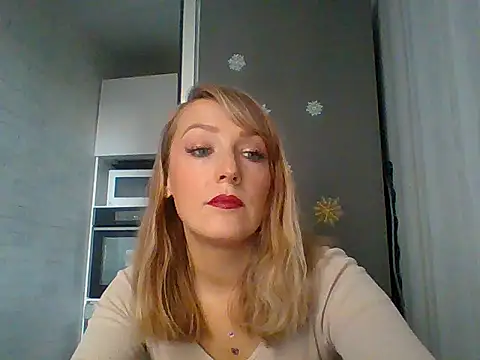 Snapshot of Vexxaa chatting on 12.19.25 Vexxaa online show from 12.19.25