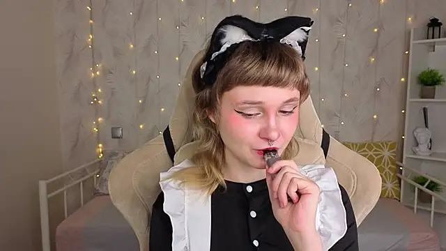 Tori Cutie online show from 05.05.26