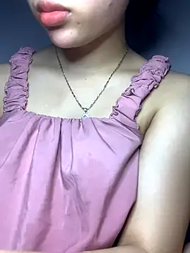 Snapshot of Nguyenha11 chatting on 10.30.25 Nguyenha11 online show from 10.30.25